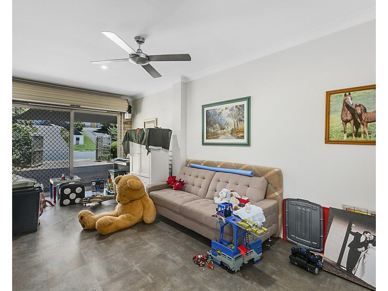 2/15 Thelma Avenue, Biggera Waters QLD 4216