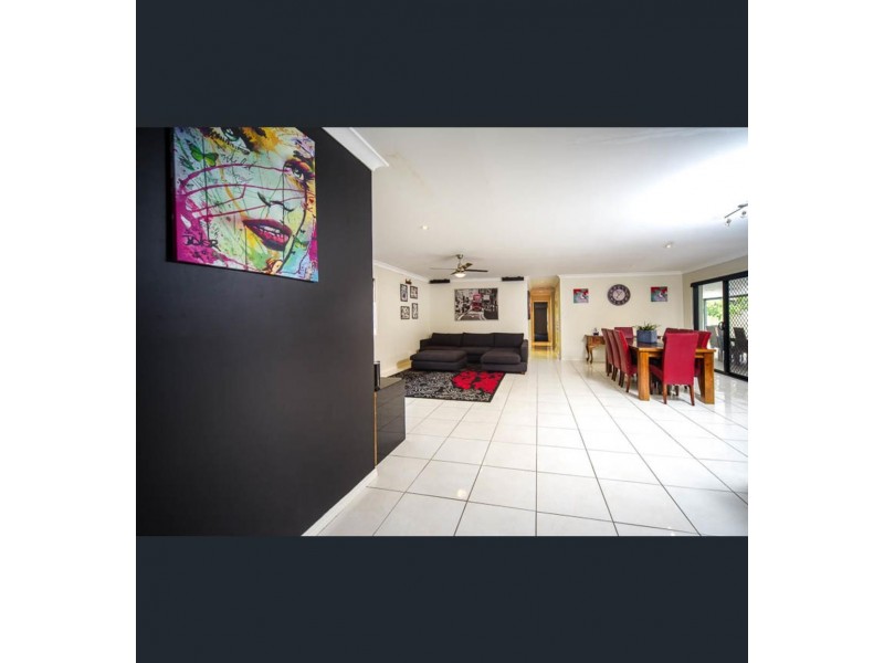 40 Morala Avenue, Runaway Bay QLD 4216