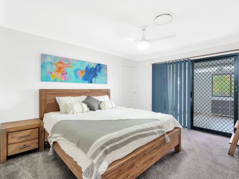 17 Kosrae Street, Pacific Pines QLD 4211