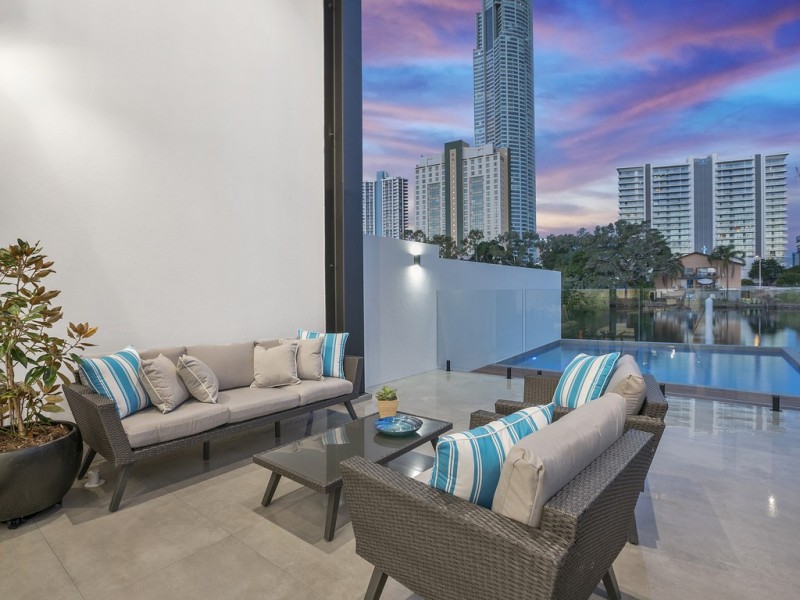48b Paradise Island, Surfers Paradise QLD 4217