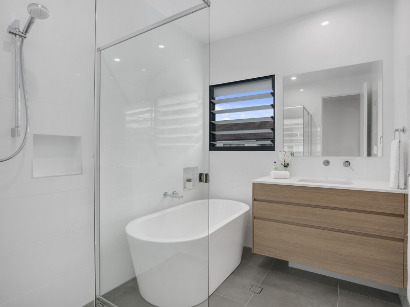 48b Paradise Island, Surfers Paradise QLD 4217