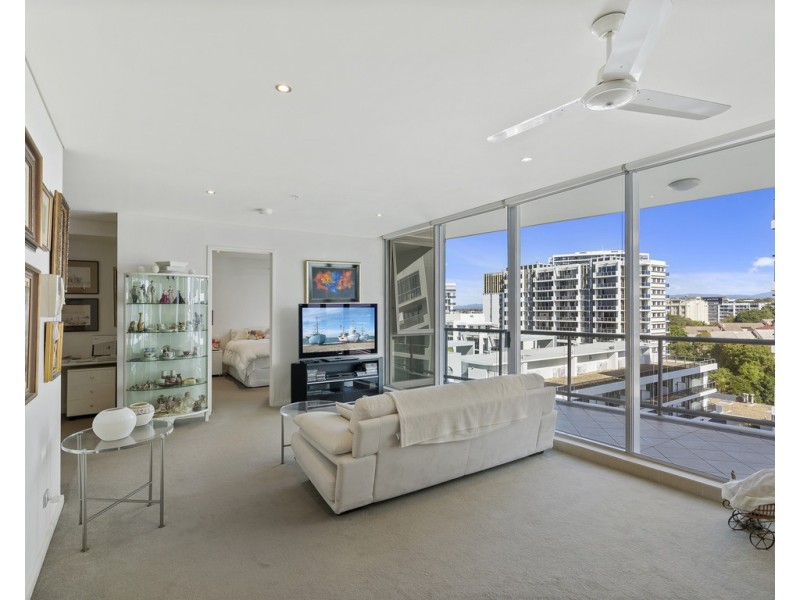 1002/1 Como Crescent, Southport QLD 4215