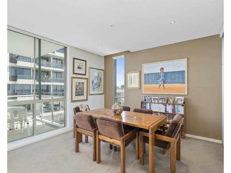 1002/1 Como Crescent, Southport QLD 4215