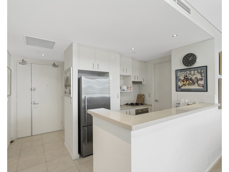 1002/1 Como Crescent, Southport QLD 4215