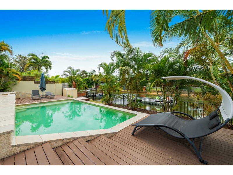51 Poinciana Boulevard, Broadbeach Waters QLD 4218