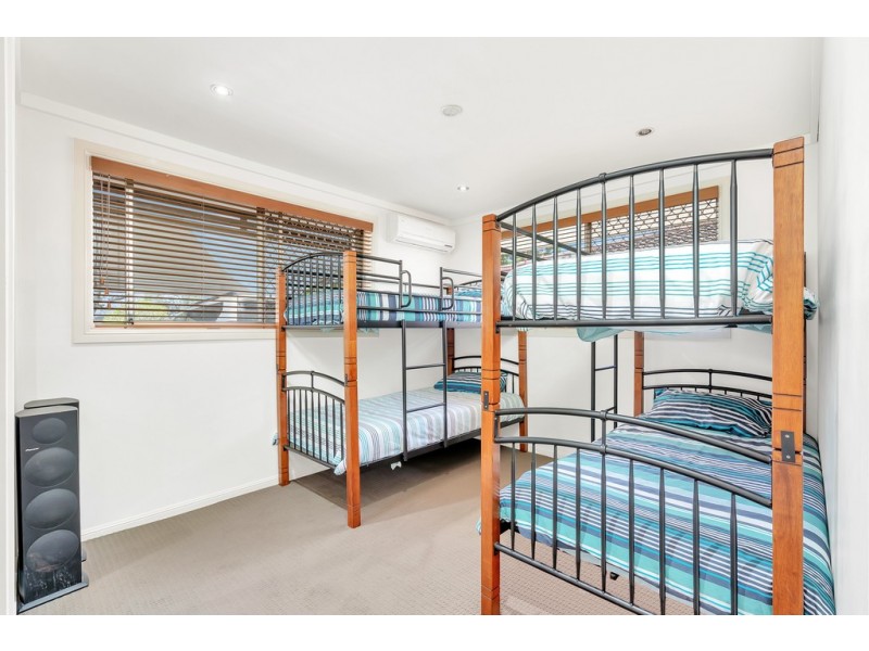 51 Poinciana Boulevard, Broadbeach Waters QLD 4218