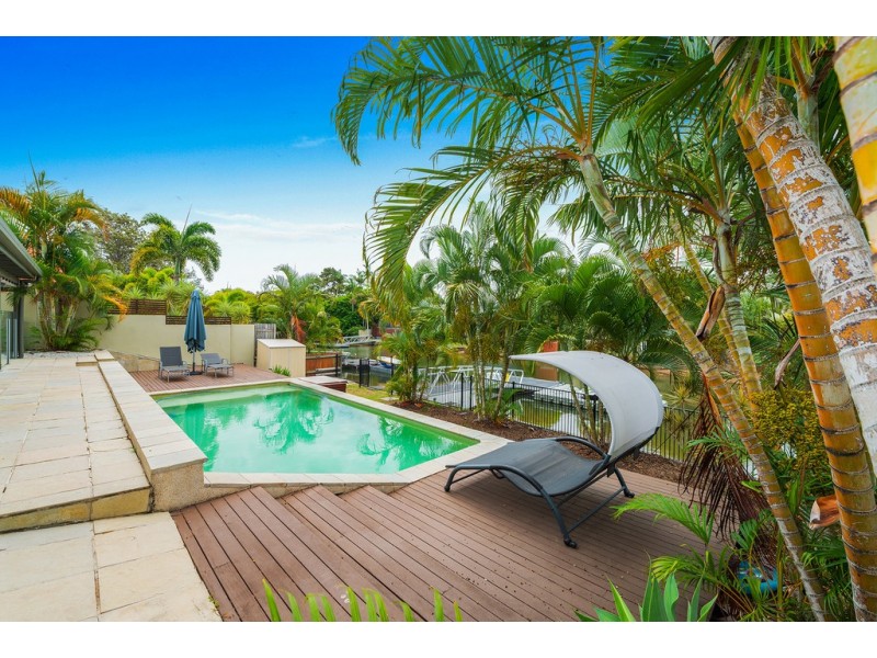 51 Poinciana Boulevard, Broadbeach Waters QLD 4218