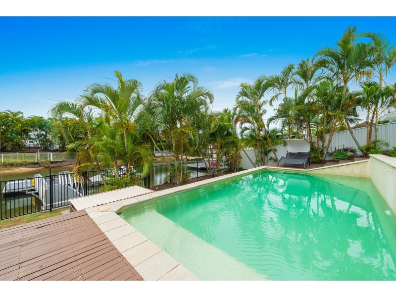 51 Poinciana Boulevard, Broadbeach Waters QLD 4218