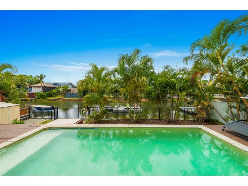 51 Poinciana Boulevard, Broadbeach Waters QLD 4218