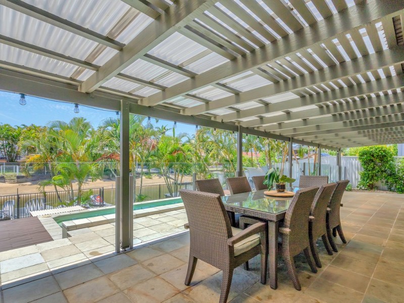 51 Poinciana Boulevard, Broadbeach Waters QLD 4218