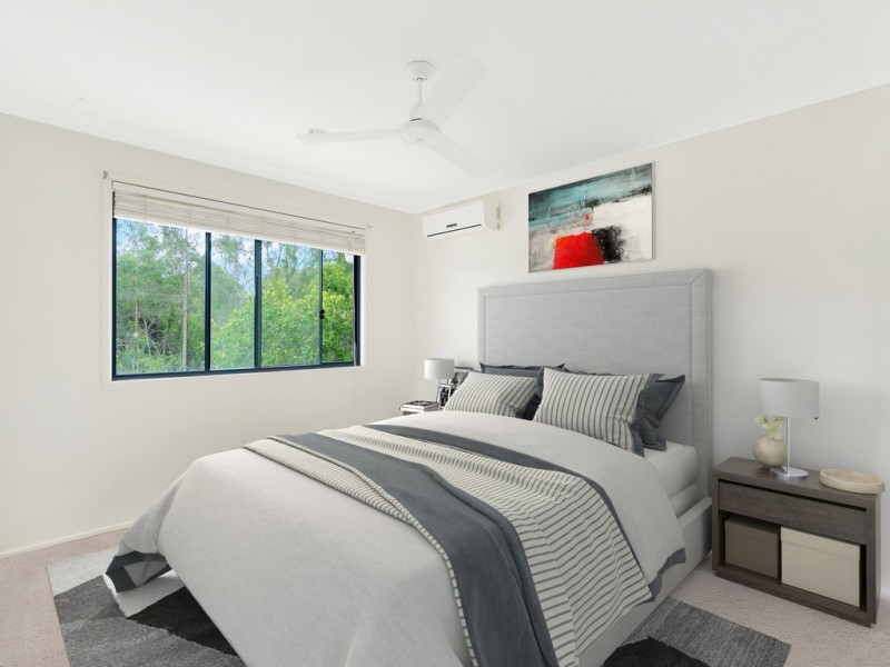 27 Silver Dawn Crescent, Oxenford QLD 4210