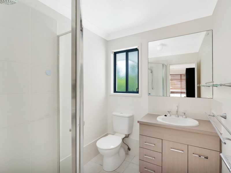 27 Silver Dawn Crescent, Oxenford QLD 4210