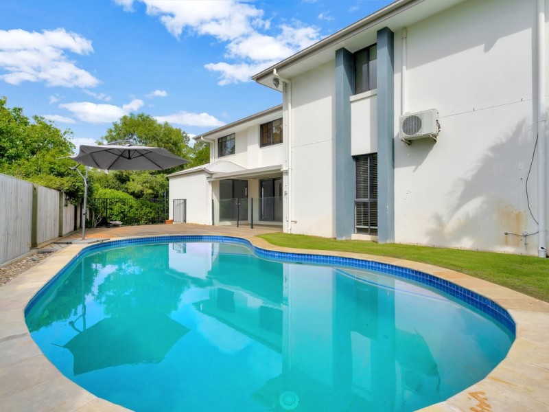 27 Silver Dawn Crescent, Oxenford QLD 4210