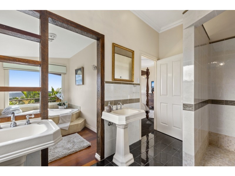 105-107 Red Oak Drive, Tallai QLD 4213