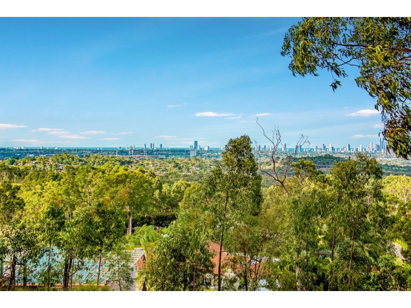 215 San Fernando Drive, Worongary QLD 4213