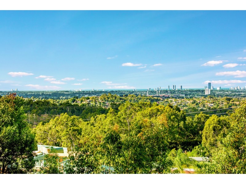 215 San Fernando Drive, Worongary QLD 4213