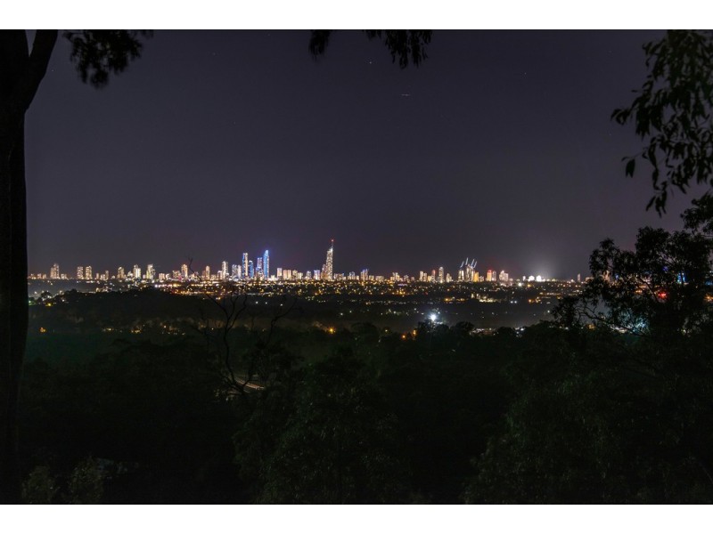 215 San Fernando Drive, Worongary QLD 4213