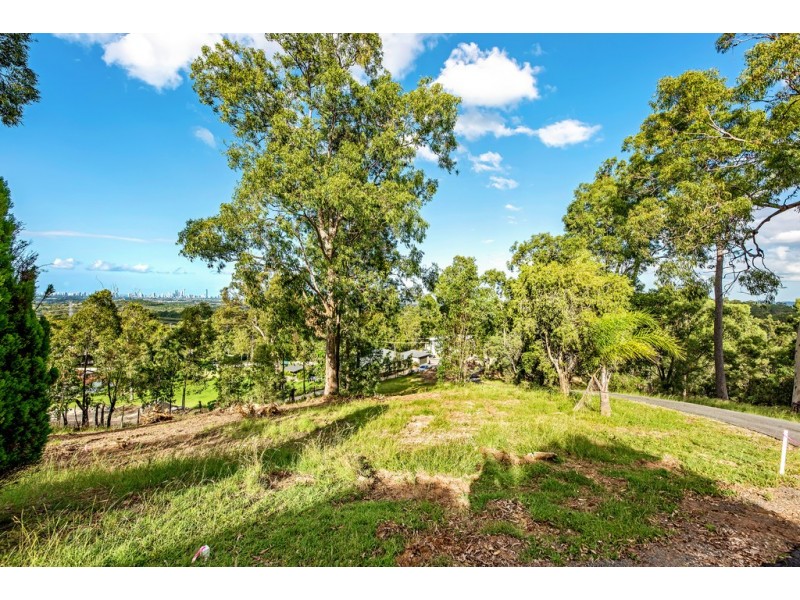 215 San Fernando Drive, Worongary QLD 4213