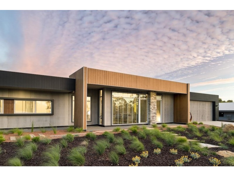 22 Whittington Way, Maudsland QLD 4210