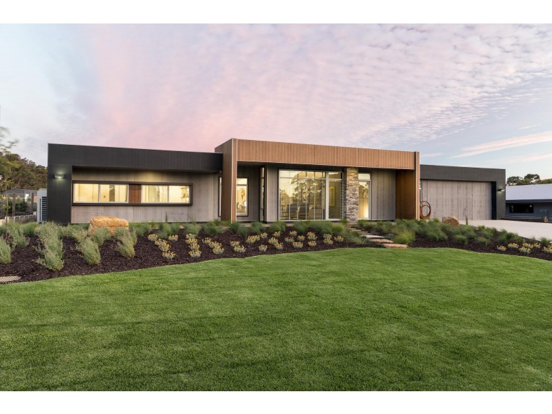 22 Whittington Way, Maudsland QLD 4210