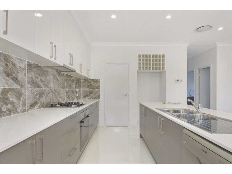 22 Whittington Way, Maudsland QLD 4210