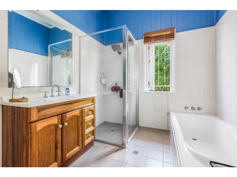 62 Whitehill Road, Eastern Heights QLD 4305