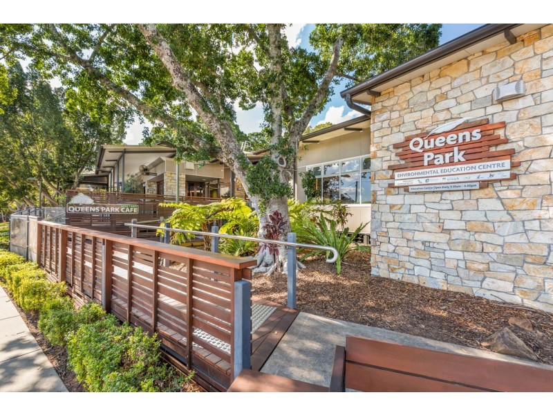 62 Whitehill Road, Eastern Heights QLD 4305