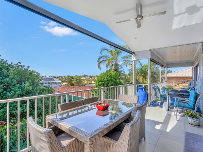 9 Spikes Court, Arundel QLD 4214