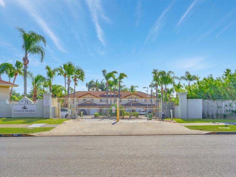 147/31 Usher Avenue, Labrador QLD 4215