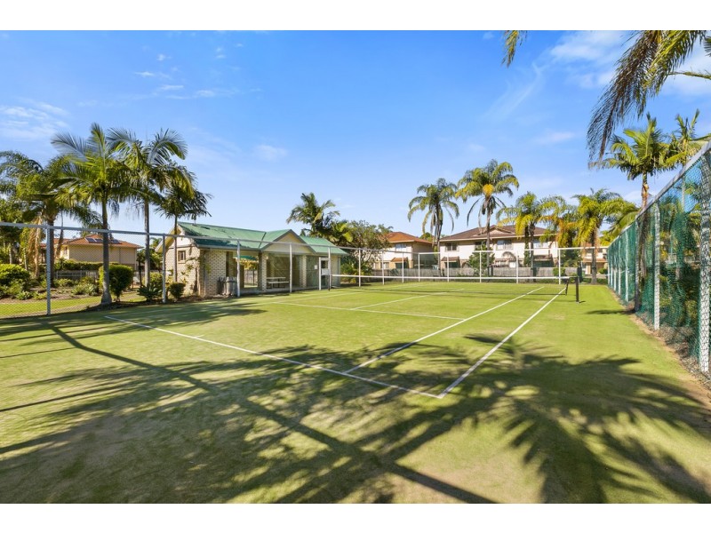 147/31 Usher Avenue, Labrador QLD 4215