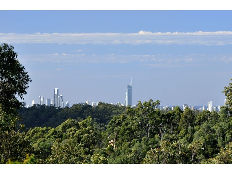 13 Coralcoast Drive, Tallai QLD 4213