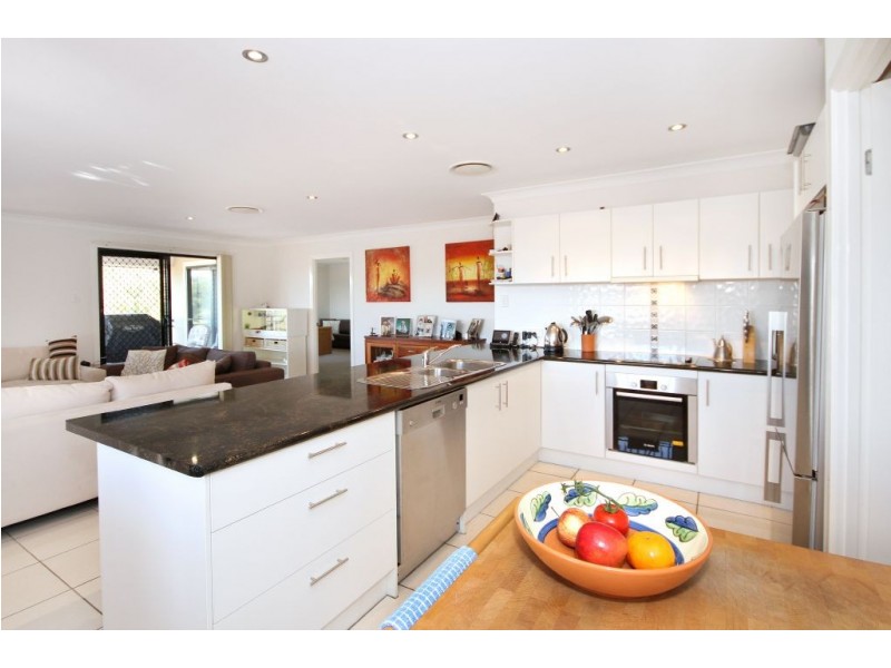 24 Kerala Court, Mudgeeraba QLD 4213