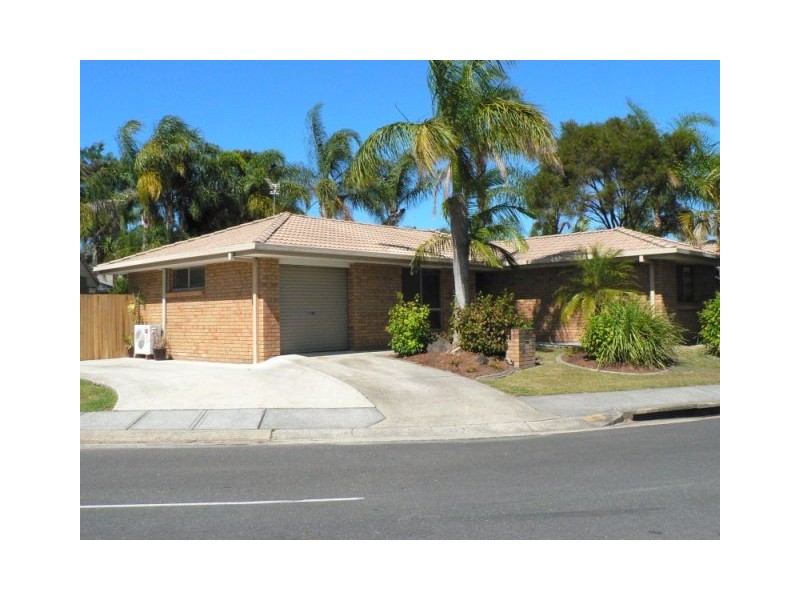 48 Silvabank Drive, Varsity Lakes QLD 4227