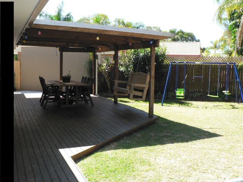 48 Silvabank Drive, Varsity Lakes QLD 4227