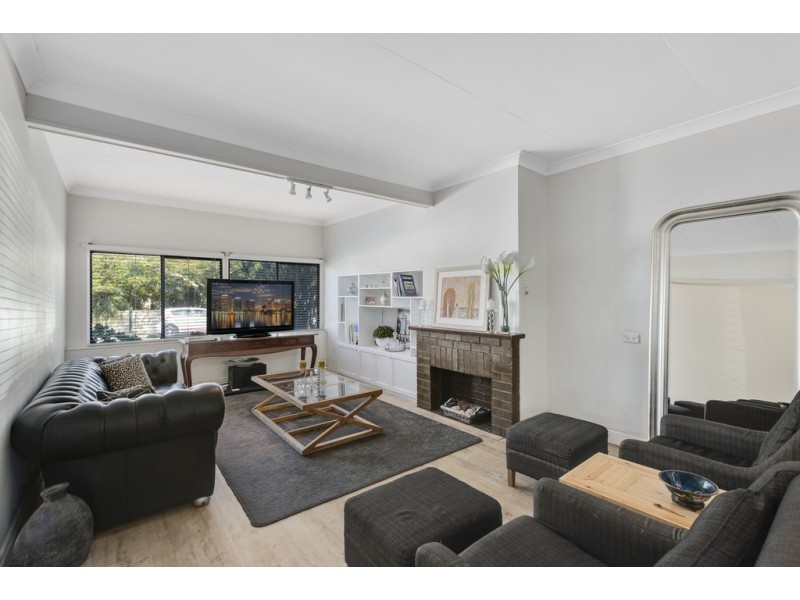 3 Schneider Avenue, Labrador QLD 4215