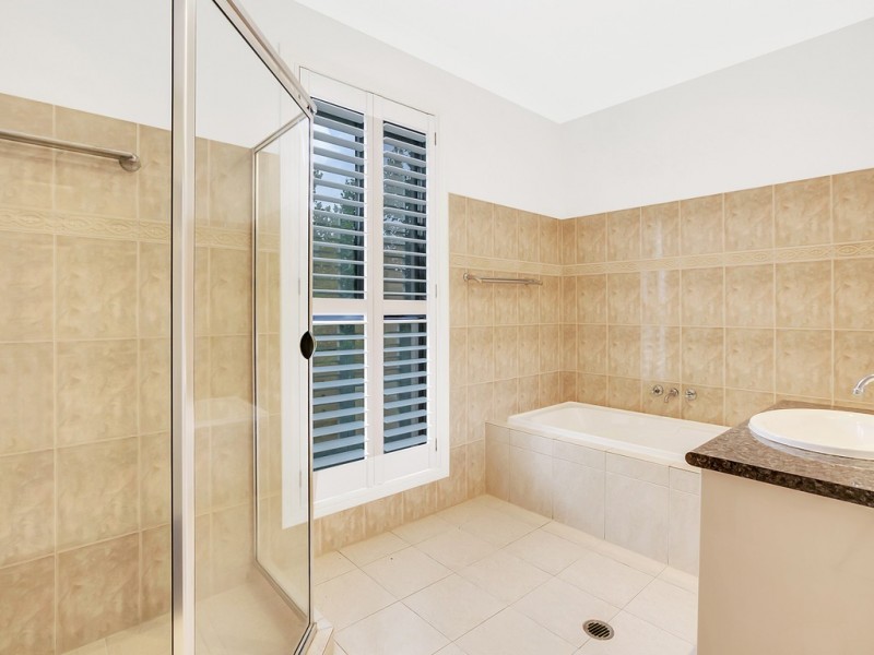 10 Coralcoast Drive, Tallai QLD 4213