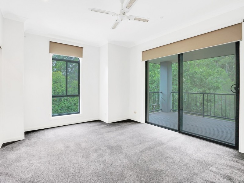 10 Coralcoast Drive, Tallai QLD 4213