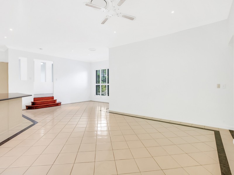 10 Coralcoast Drive, Tallai QLD 4213