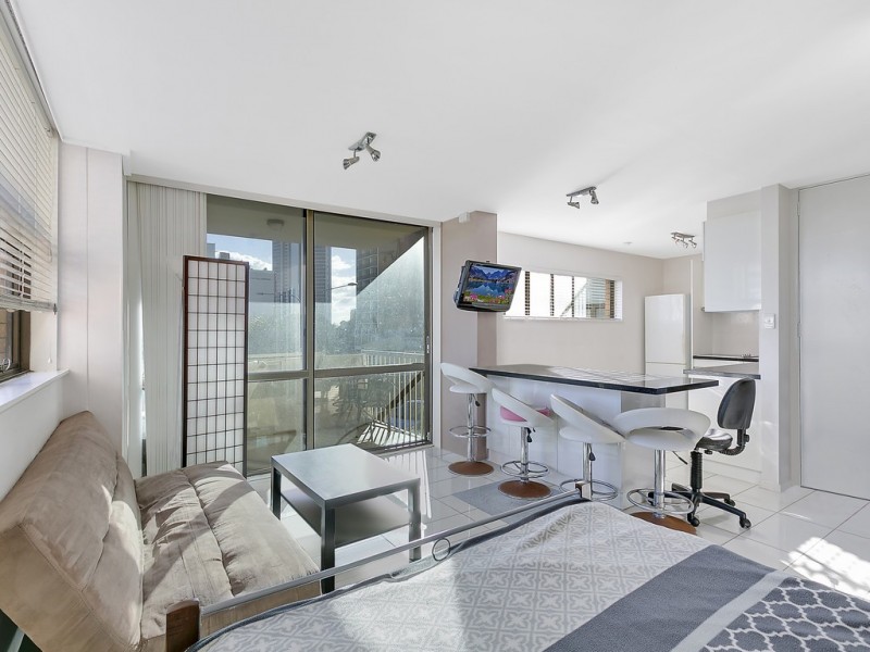 28/3049 Gold Coast Highway, Surfers Paradise QLD 4217