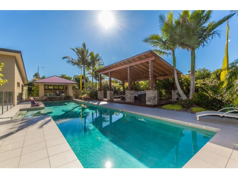 15 Meadow Court, Maudsland QLD 4210