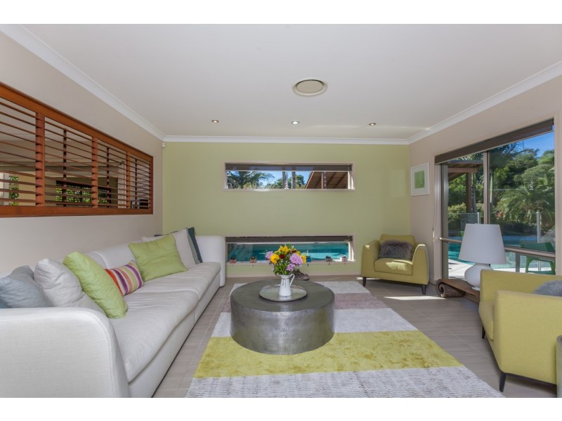 15 Meadow Court, Maudsland QLD 4210