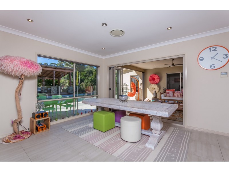 15 Meadow Court, Maudsland QLD 4210