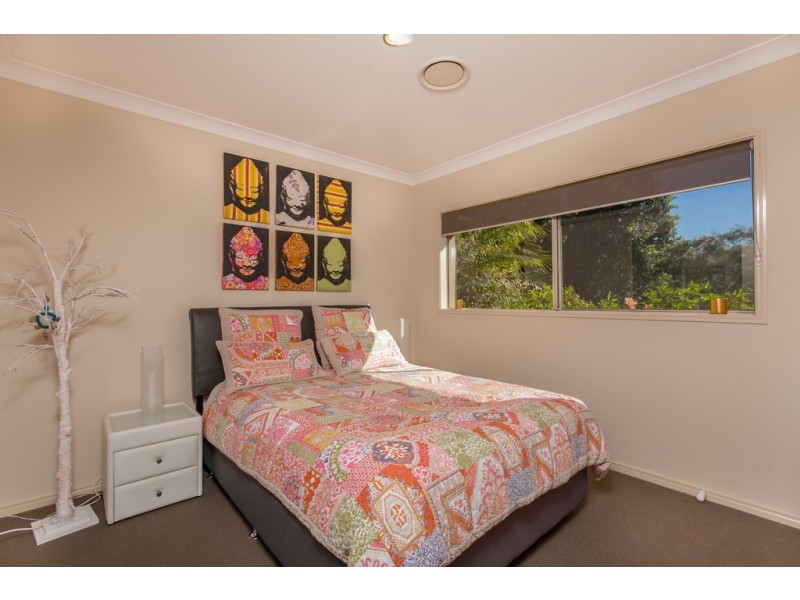 15 Meadow Court, Maudsland QLD 4210