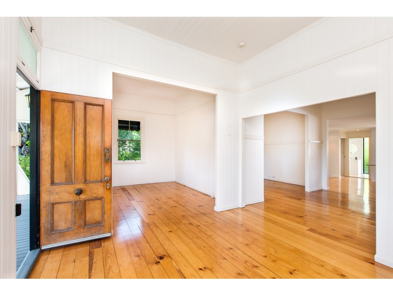 24 Meron Street, Southport QLD 4215