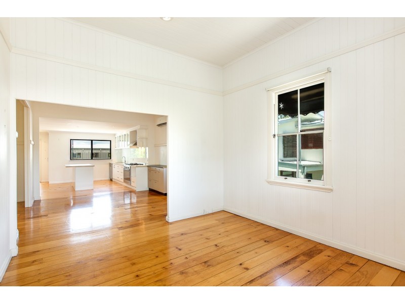 24 Meron Street, Southport QLD 4215