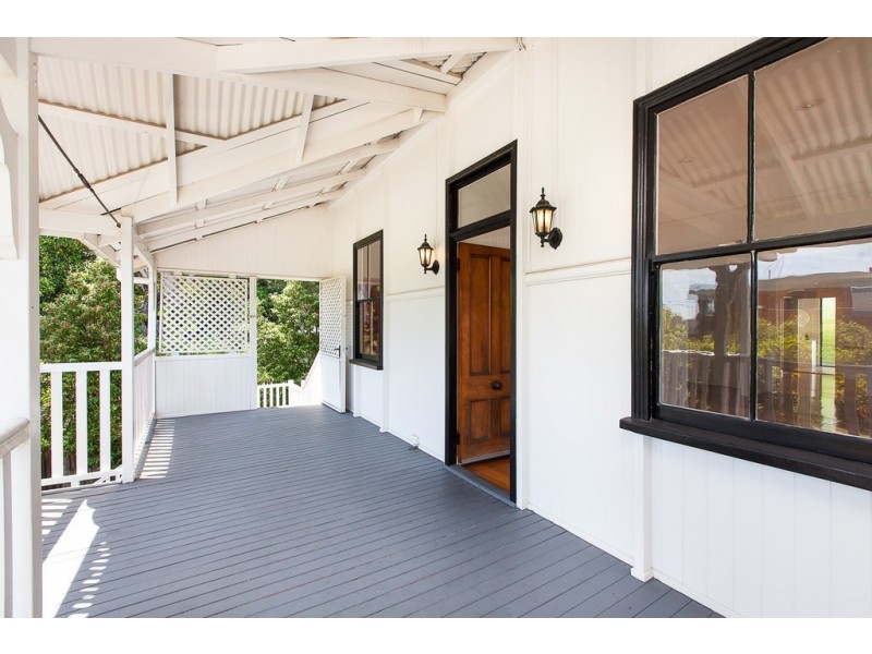 24 Meron Street, Southport QLD 4215