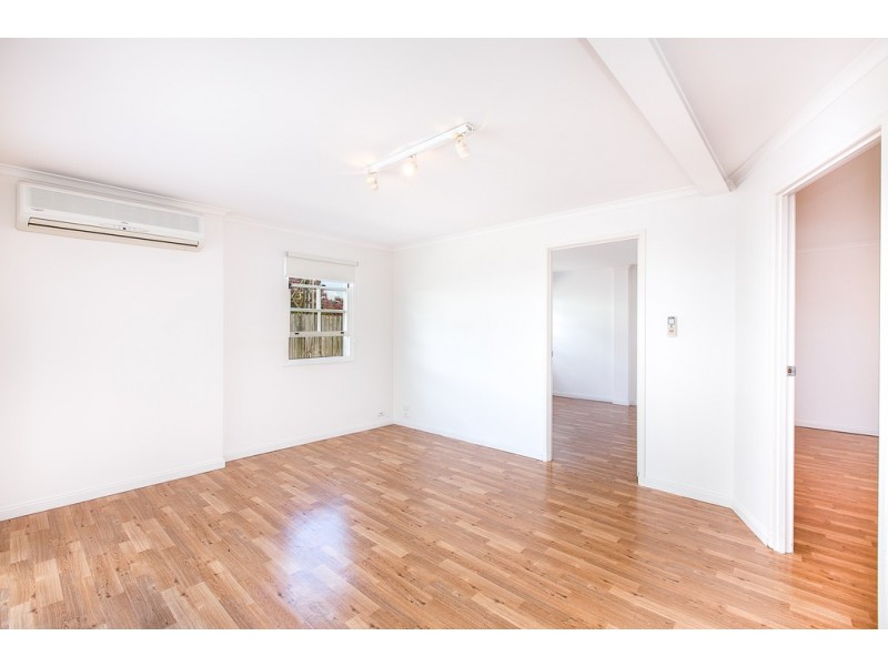 24 Meron Street, Southport QLD 4215