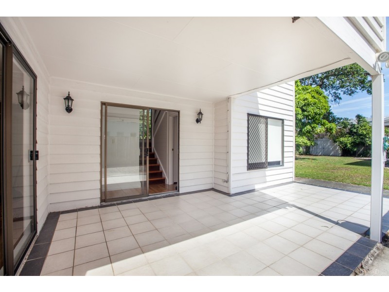 24 Meron Street, Southport QLD 4215