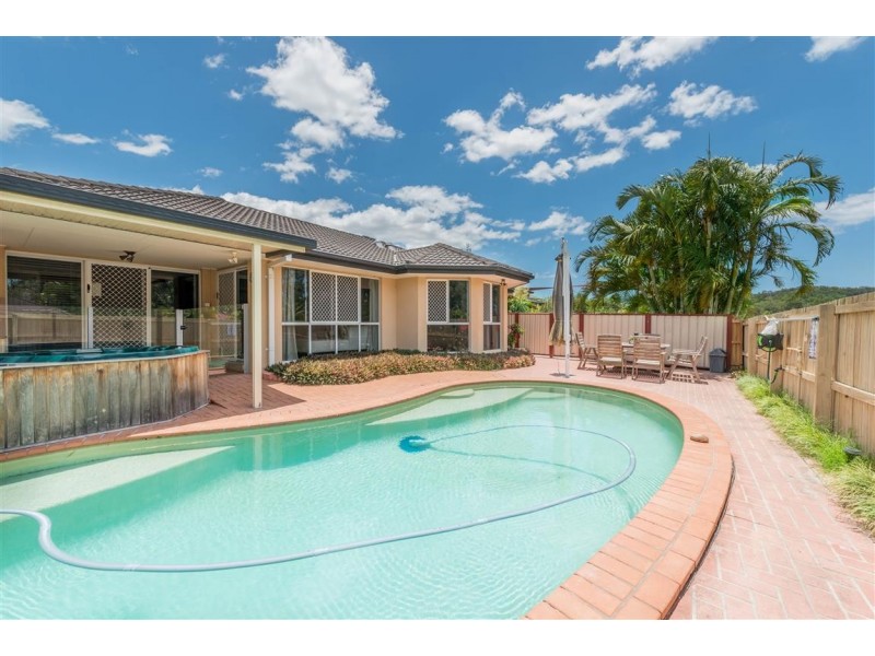 2 Sirec Way, Burleigh Heads QLD 4220