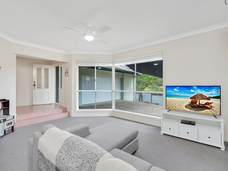 7 Elsemore Court, Carrara QLD 4211